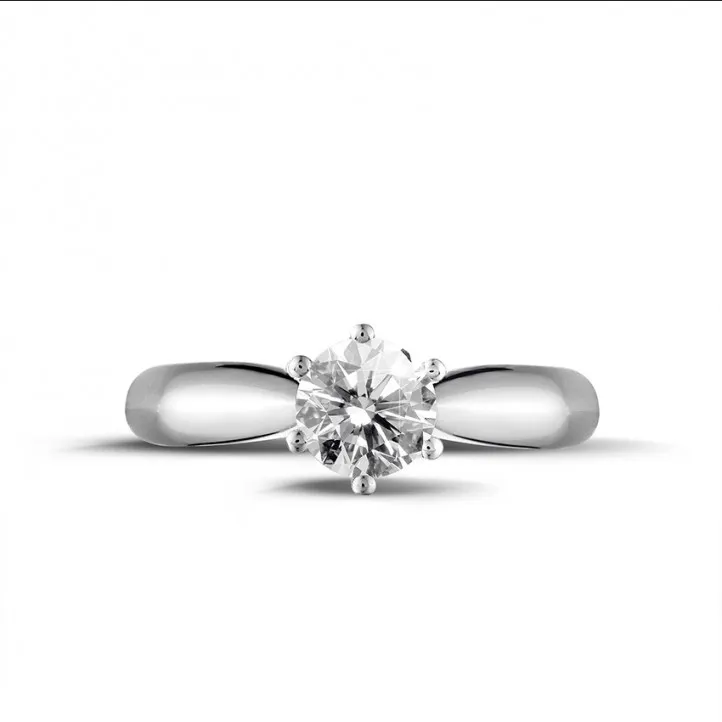 0.50 quilates anillo solitario diamante en platino 