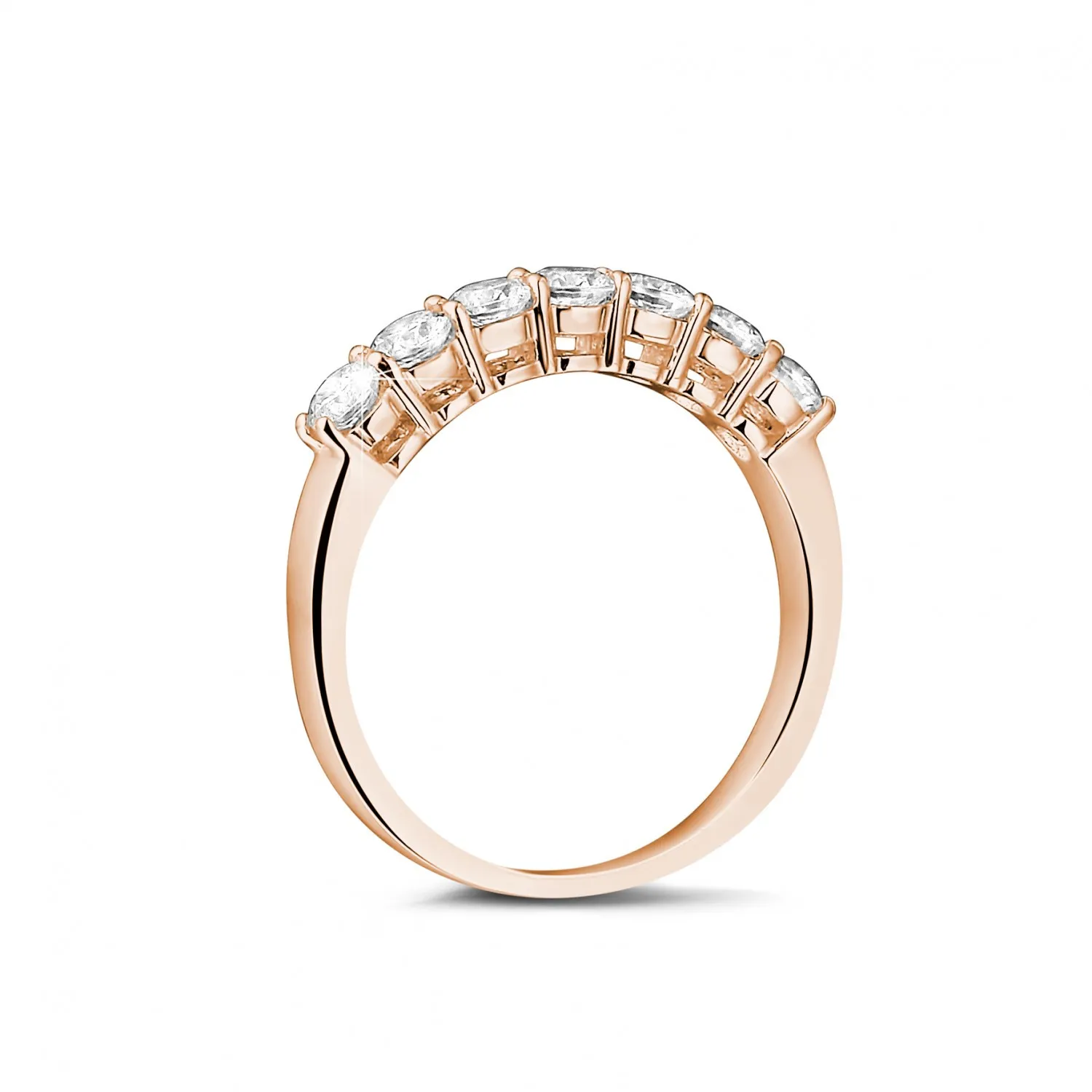 0.70 quilates alianza diamante en oro rojo 