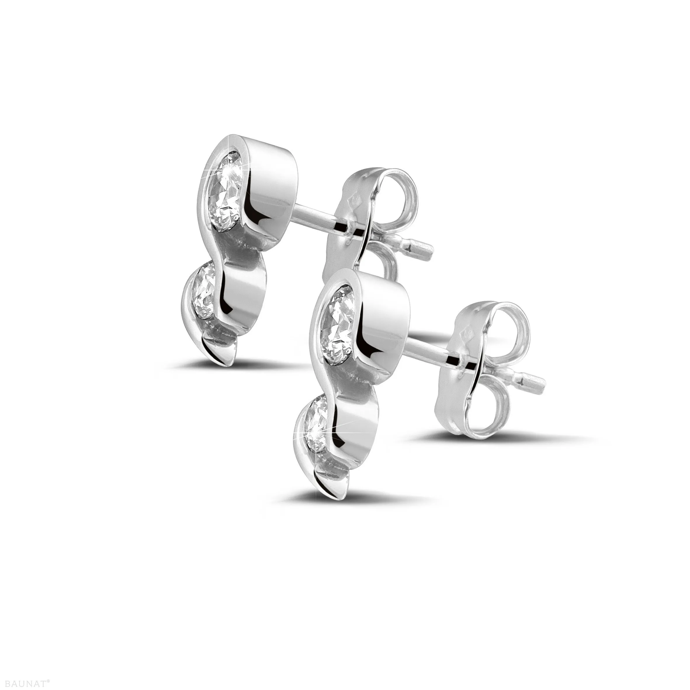 0.70 quilates pendientes diamantes en oro blanco 