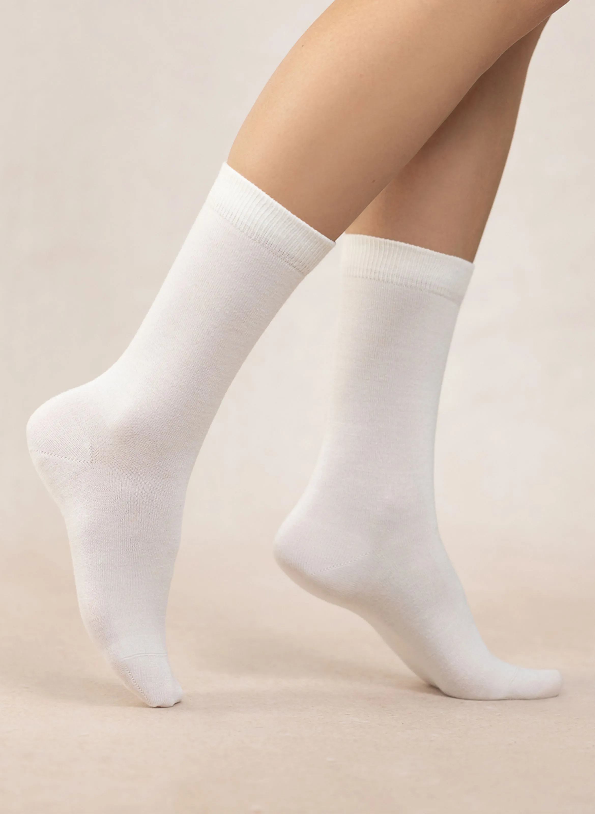 BLEUFORET Calcetines de lana y seda mezclada en beige
