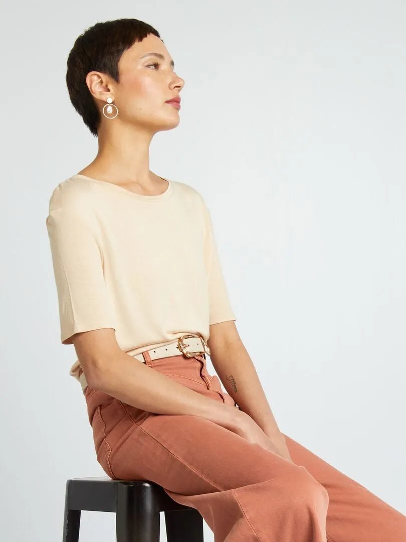 CAMISETA BáSICA FLUIDA  BEIGE