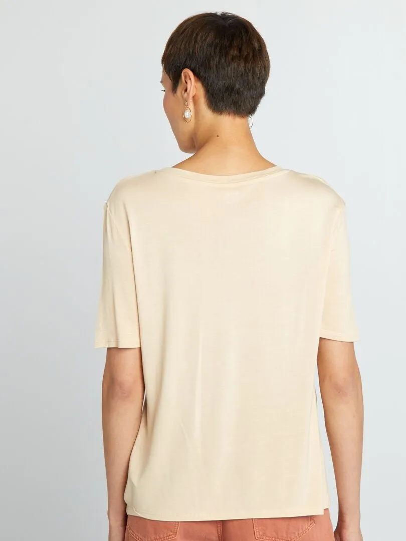 CAMISETA BáSICA FLUIDA  BEIGE