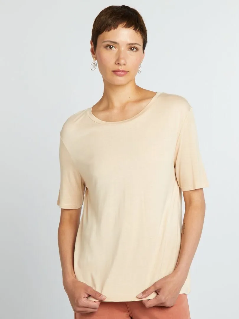 CAMISETA BáSICA FLUIDA  BEIGE