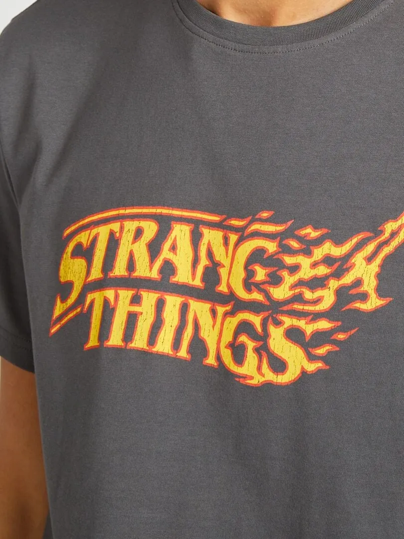 CAMISETA DE MANGA CORTA 'STRAGER THINGS'  GRIS