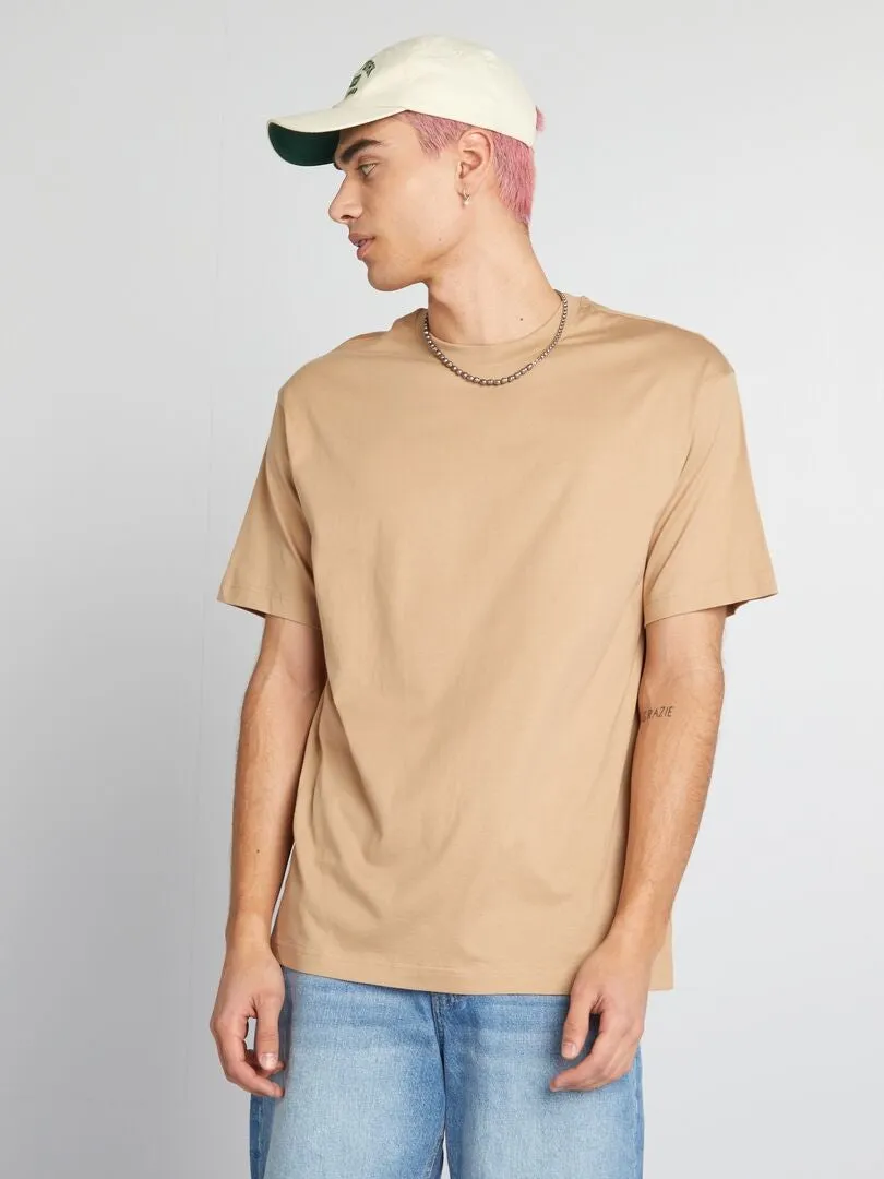 CAMISETA LISA CON CUELLO REDONDO  BEIGE