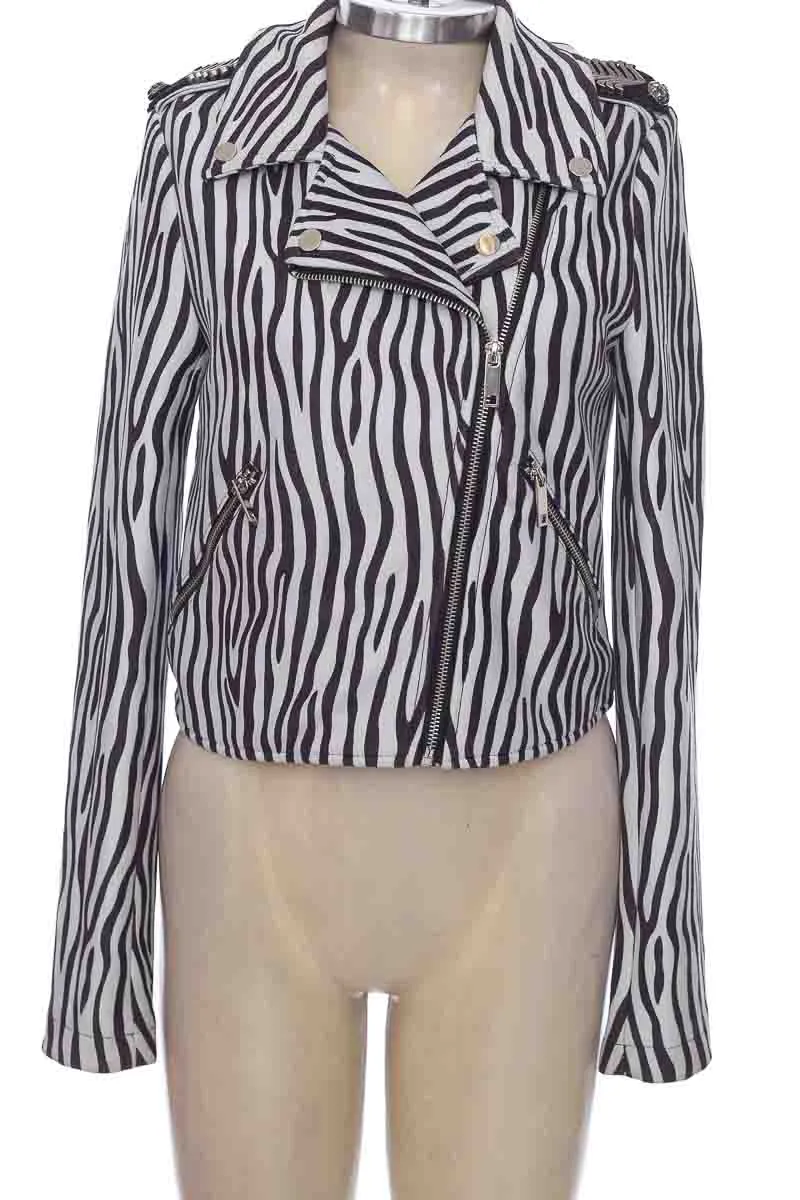 CHAQUETA / ABRIGO COLOR GRIS  SETA