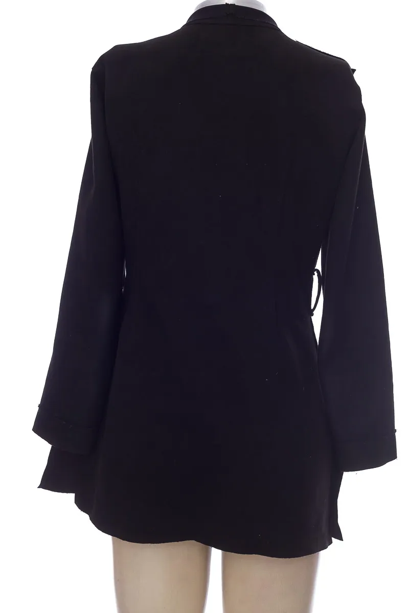 CHAQUETA / ABRIGO COLOR NEGRO  MVC