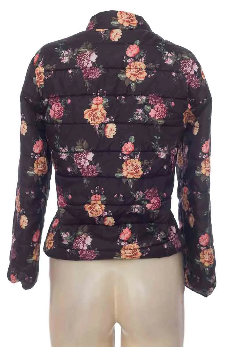 CHAQUETA / ABRIGO COLOR NEGRO  STRADIVARIUS