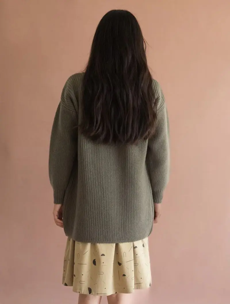 Chaqueta larga verde de lana merino