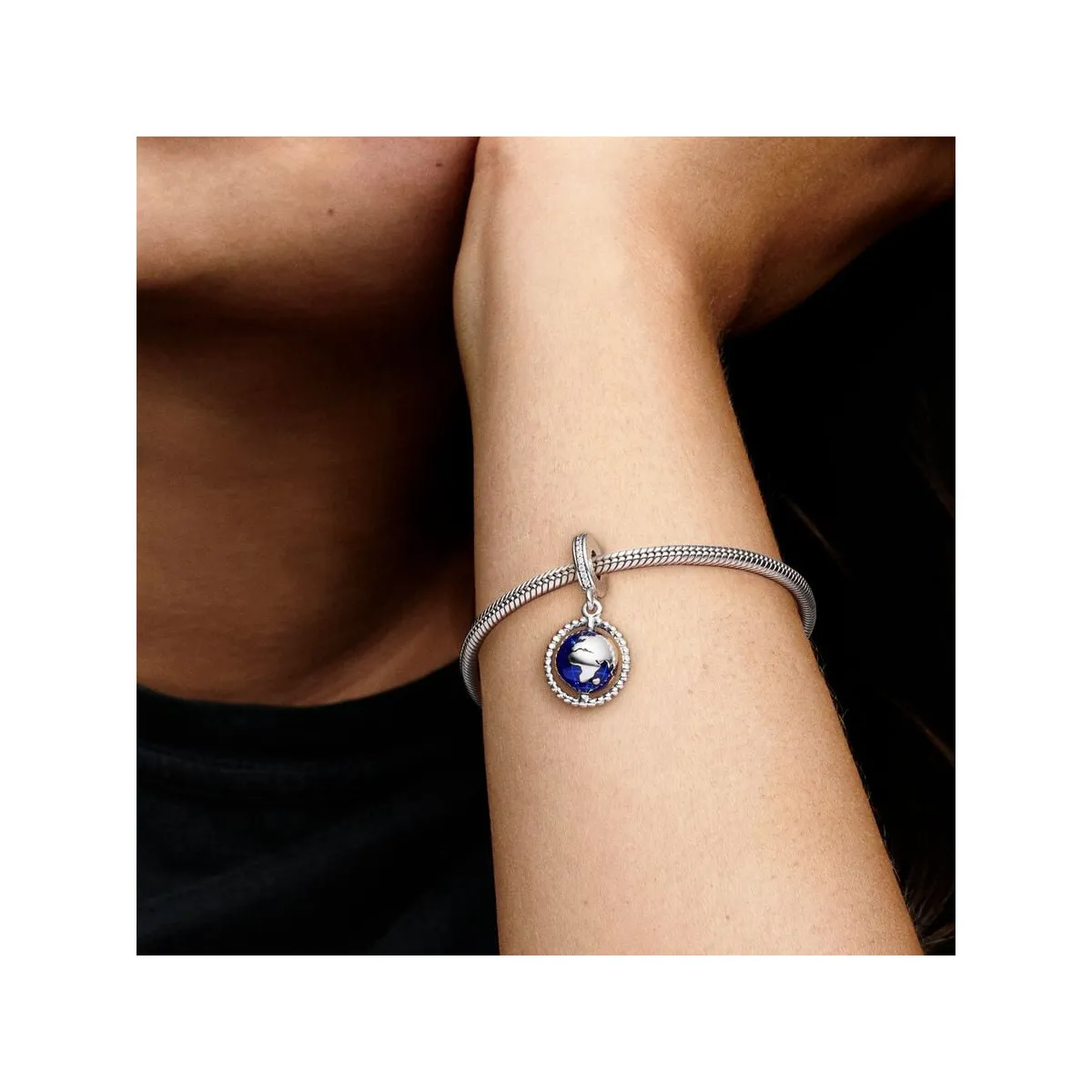 CHARM COLGANTE EN PLATA DE LEY GLOBO GIRATORIO  PANDORA