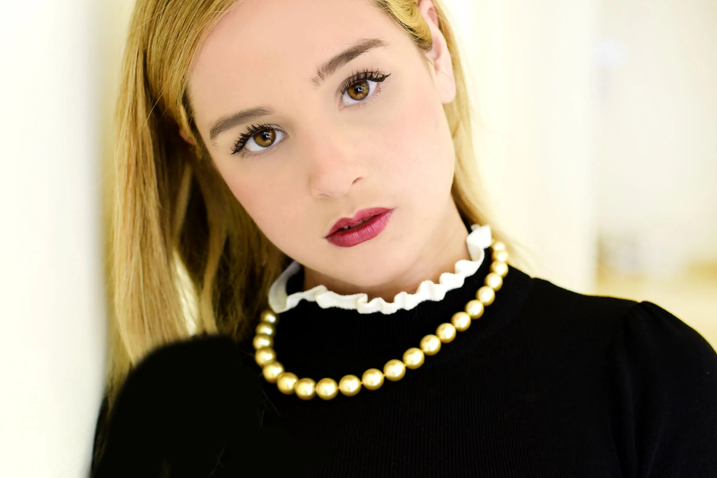 COLLAR  