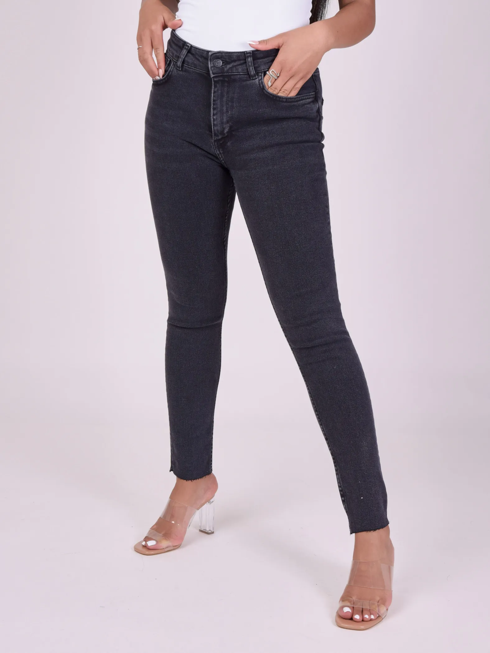 Jeans pitillo básicos