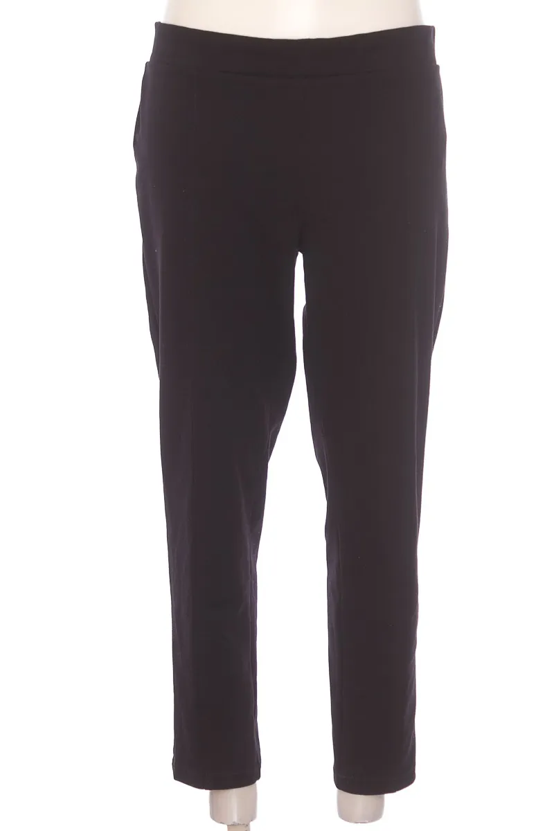 PANTALóN COLOR NEGRO  ARKITECT