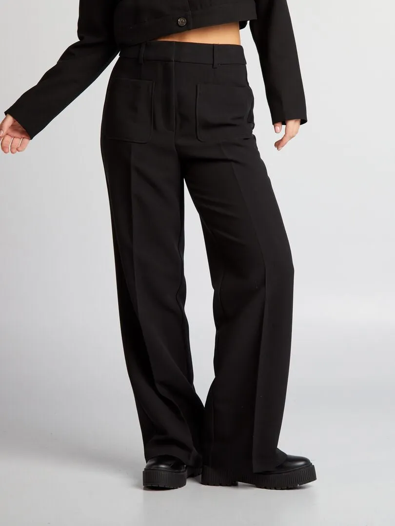 PANTALóN RECTO CON BOLSILLOS DE PARCHE  NEGRO
