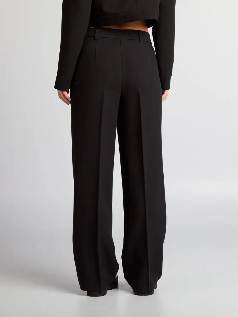 PANTALóN RECTO CON BOLSILLOS DE PARCHE  NEGRO