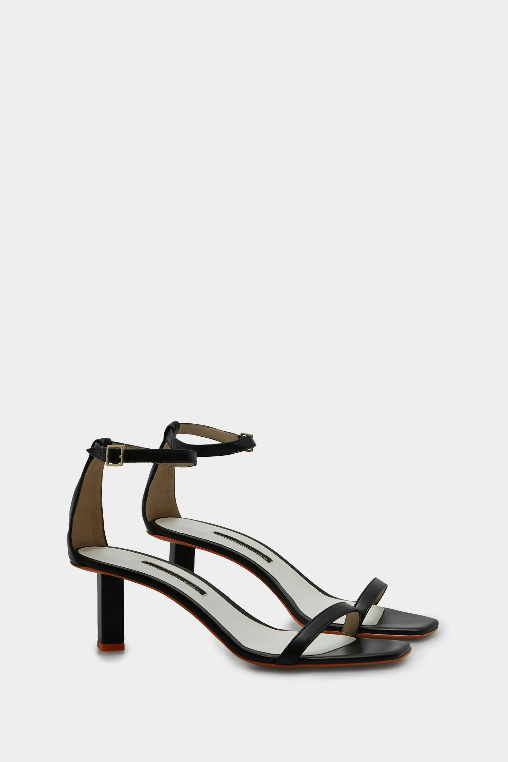 Sandalia 65 piel