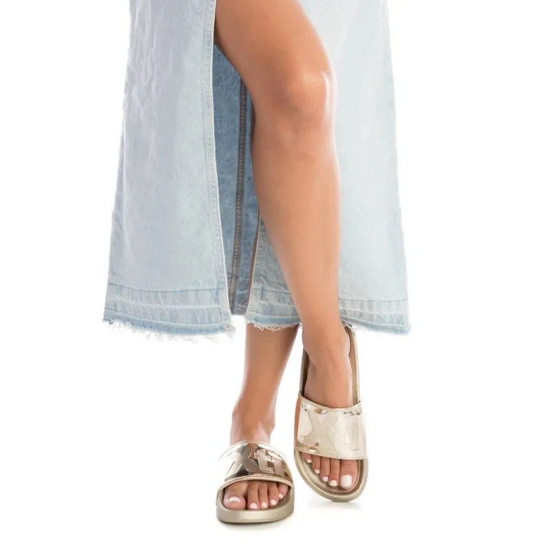 Sandalia de mujer XTI 142551 Oro