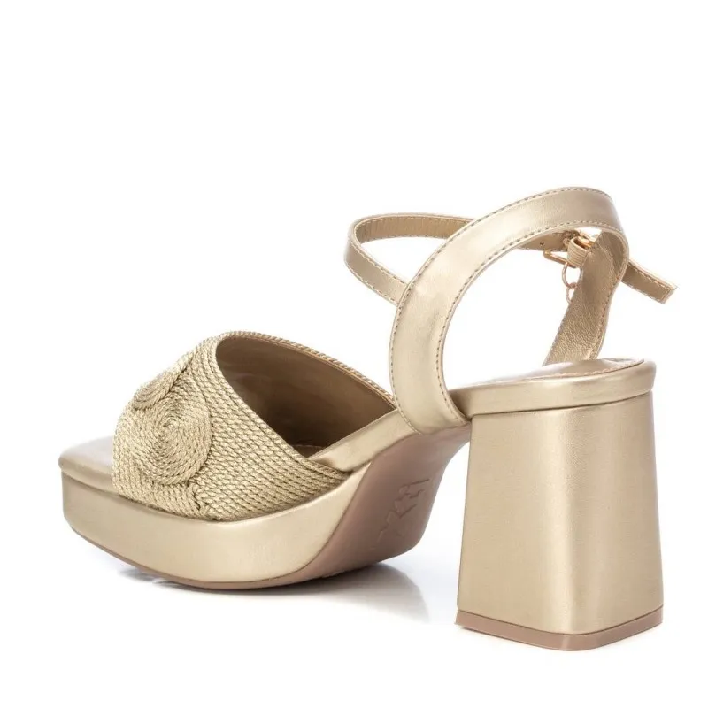 Sandalia de mujer XTI 142845 Oro