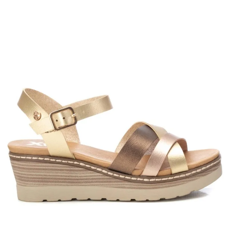 Sandalia de mujer XTI 142853 Oro