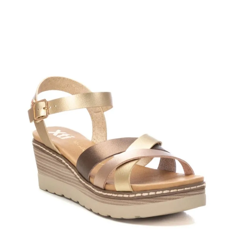 Sandalia de mujer XTI 142853 Oro