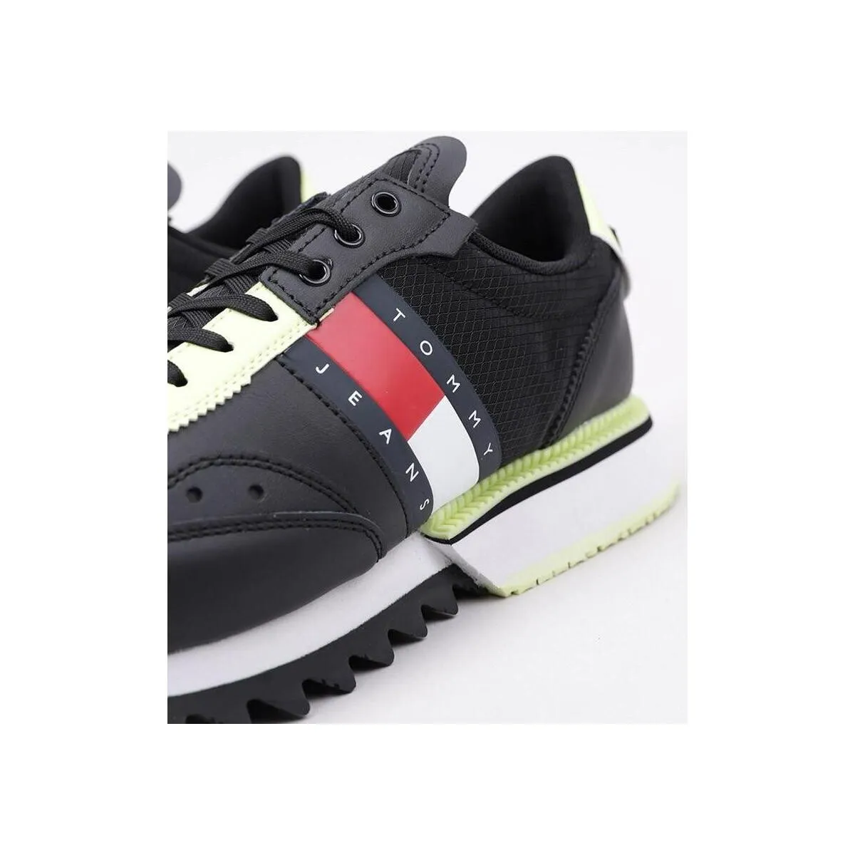 TOMMY JEANS CLEATED