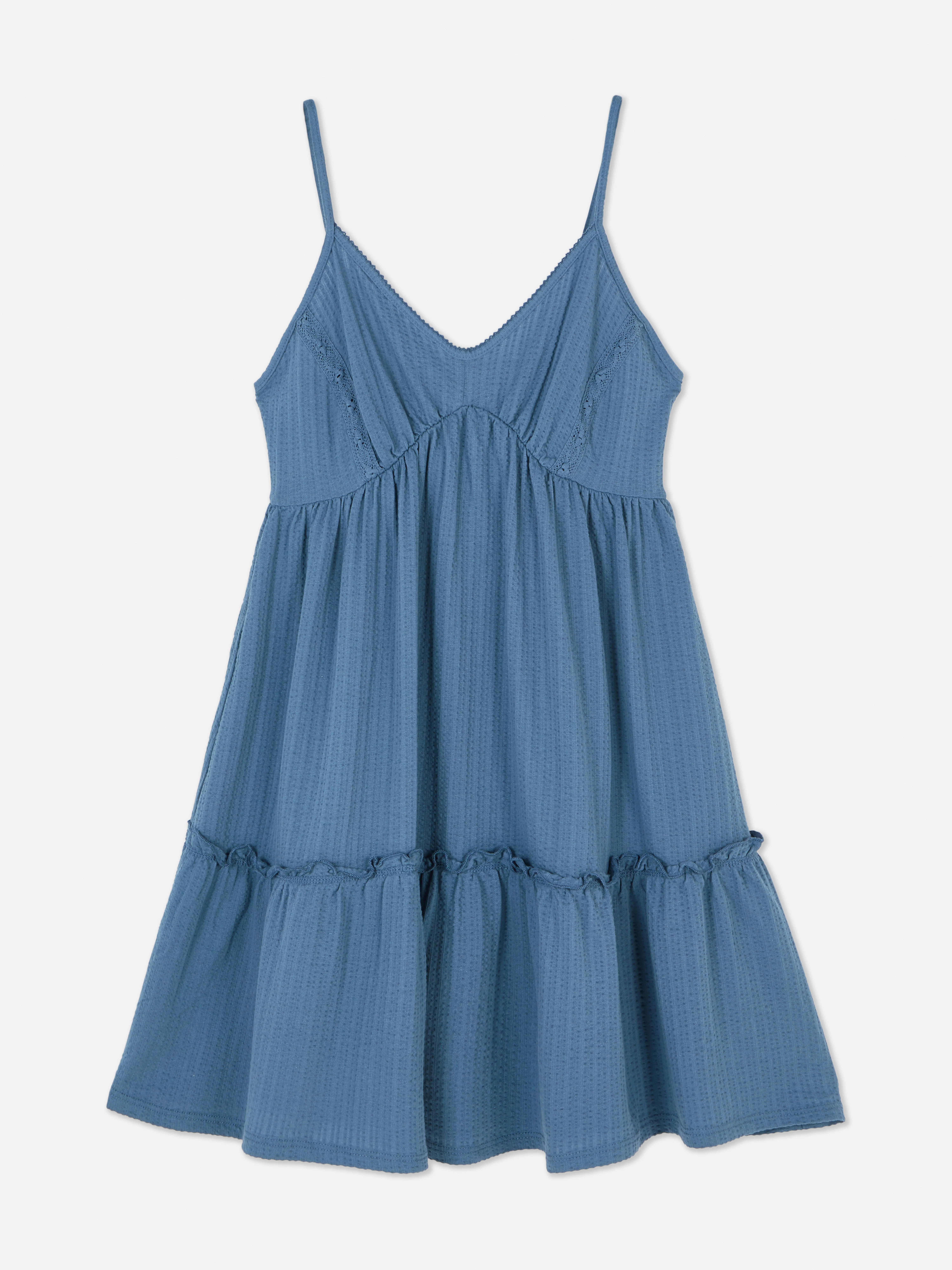 Vestido corto veraniego de tirantes y corte imperio