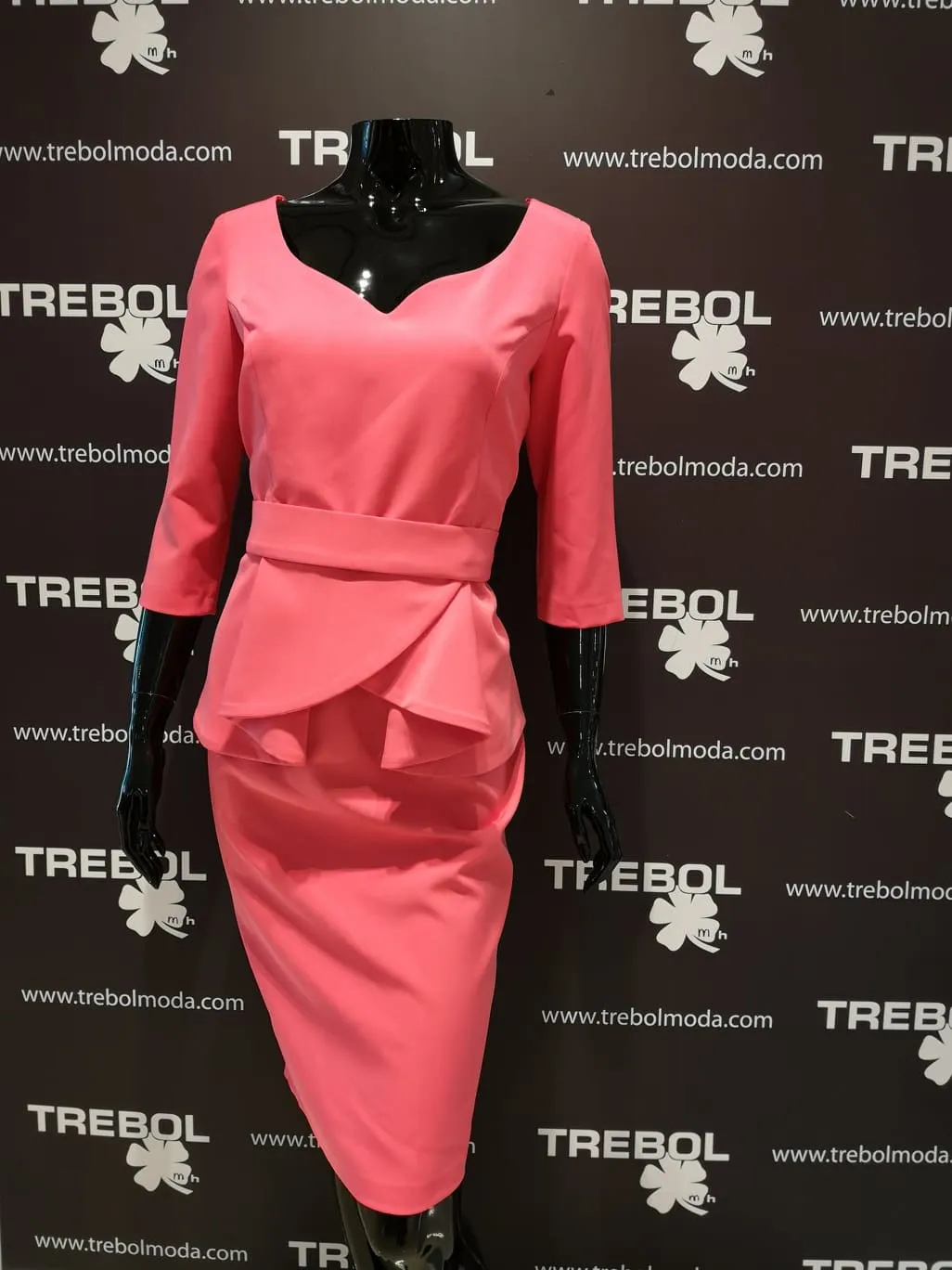 Vestido sencillo con mangas francesas