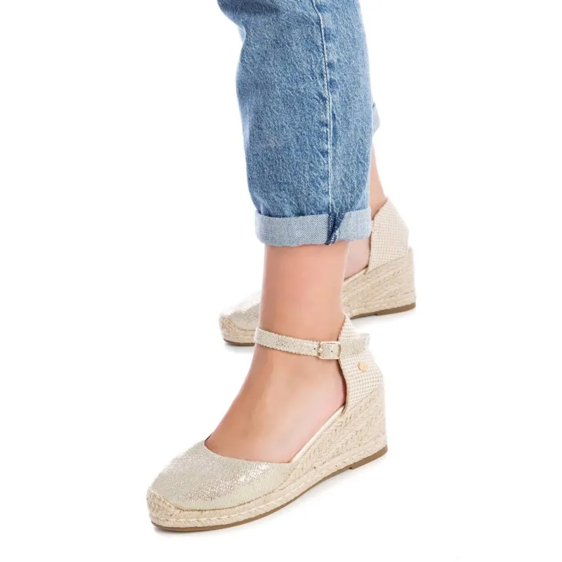 Zapato de mujer XTI 141414 Oro