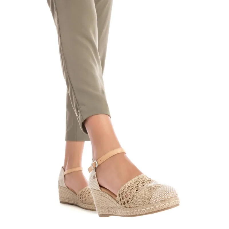 Zapato de mujer XTI 142333 Oro