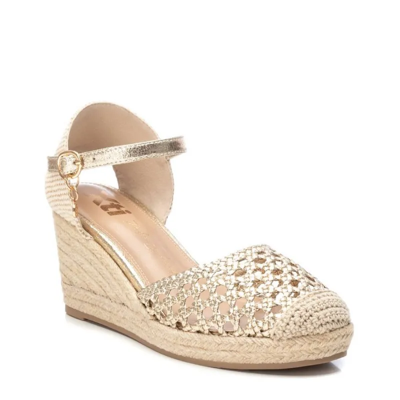 Zapato de mujer XTI 142893 Oro