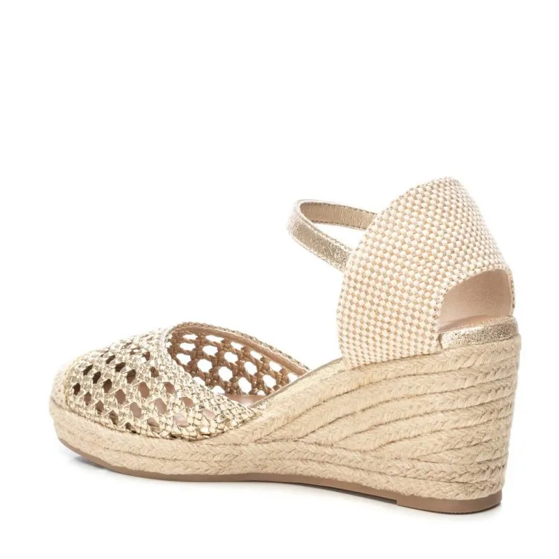 Zapato de mujer XTI 142893 Oro