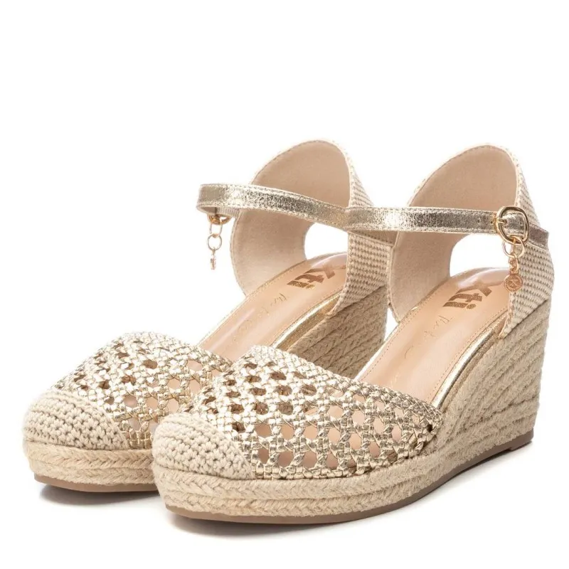 Zapato de mujer XTI 142893 Oro